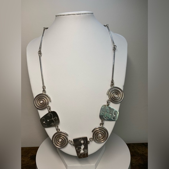 Vintage Rare Sterling Silver Spiral & Cut-Out Abstract Silpada-Like Necklace - Picture 2 of 16